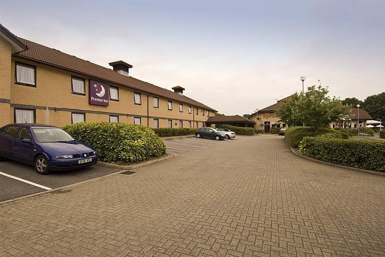 Premier Inn Basingstoke West المظهر الخارجي الصورة