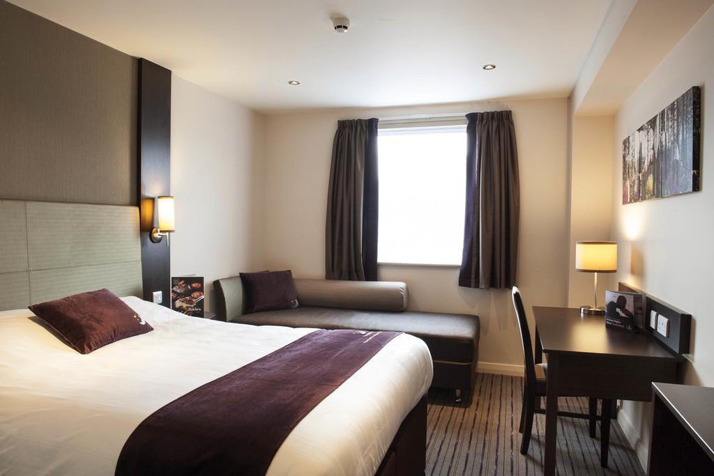 Premier Inn Basingstoke West المظهر الخارجي الصورة