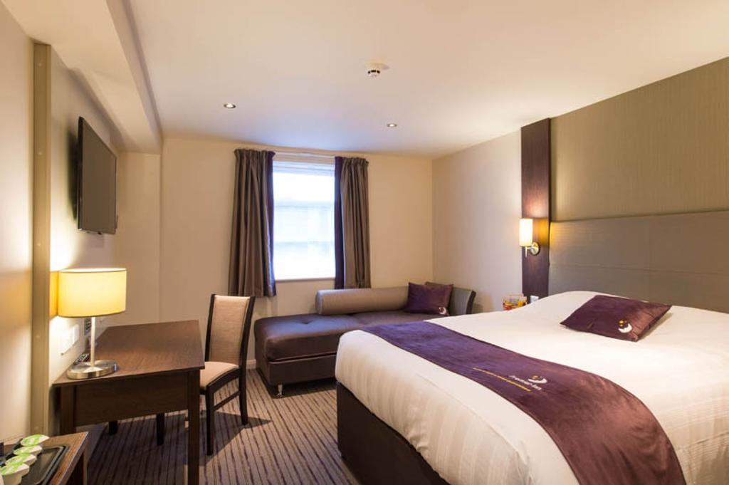 Premier Inn Basingstoke West المظهر الخارجي الصورة